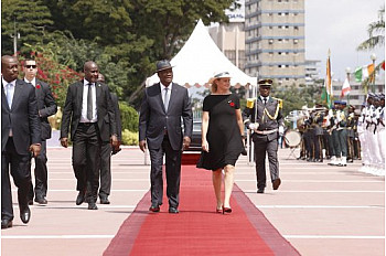 Lire : TOURNÉE AFRICAINE: LA GOUVERNEURE GÉNÉRALE DU CANADA SÉDUITE PAR LA COTE D’IVOIRE TOURNÉE AFRICAINE: LA GOUVERNEURE GÉNÉRALE DU CANADA SÉDUITE PAR LA COTE D’IVOIRE